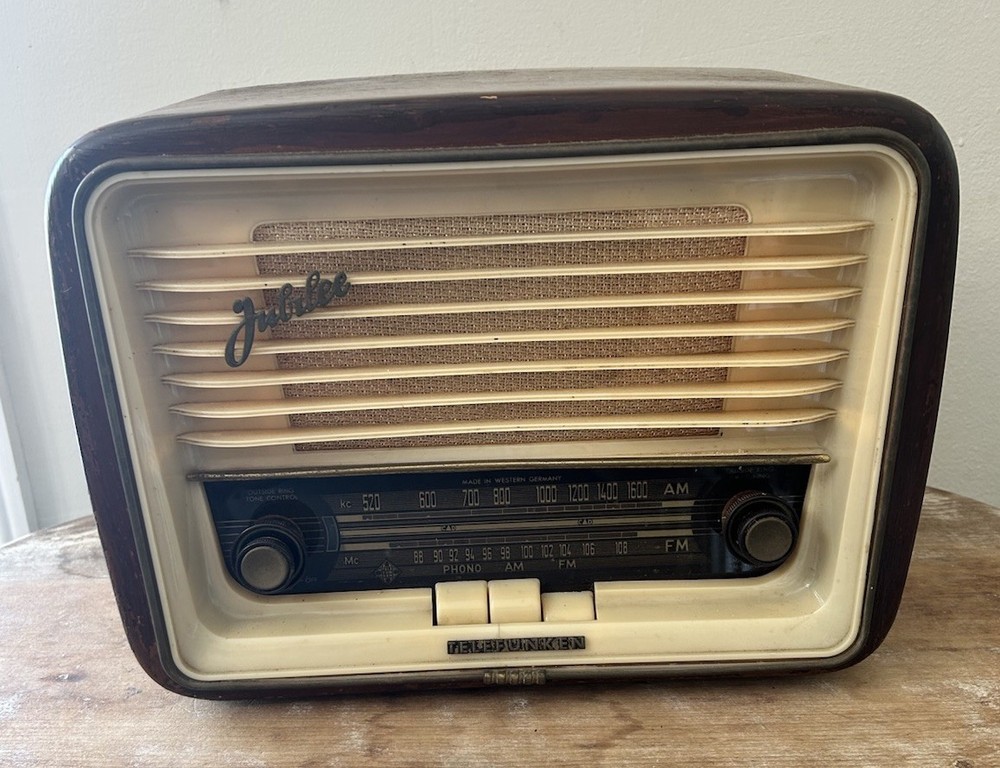 Vintage Telefunken Jubilee Export 1950s Tube Radio AM/FM Works West Germany