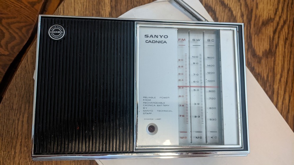Vintage SANYO Cadnica 13F-B60 Tri-Band FM/SW/BC 13-Transister Radio – Works