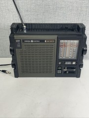 GE General Electric 6 Band Transistor Radio Model 7-2959A Working Read Descripti