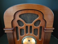 Vtg 1970s Radio Shack AM FM Radio with Cassette Player 14&Prime; Tall Model No. 12-697