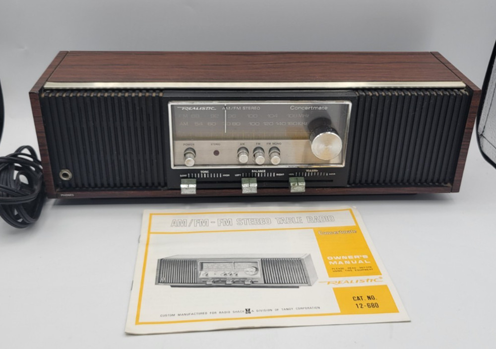 Realistic Concertmate AM/FM Stereo Retro Radio Model 12-680 Works VTG 70&rsquo;s