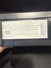 General Electric GE Battery Powered 7-26600 AM/FM Portable Radio Working 1970s