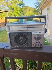 Vtg Radio Shack Realistic 12-625 Portable AM/FM Radio Working Condition A07