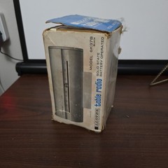 Lloyd’s Solid State Radio Model 8K37 In Box K