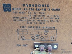 Vintage National Panasonic RE-744 FM AM 2-Band Tube Radio Made in Japan