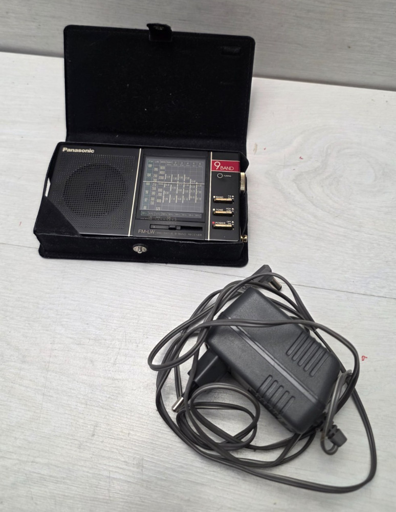 Vintage PANASONIC RF-9L FM/LW/MW/SW1 9 BAND RADIO FTZ 11/650 Matsushita Radio
