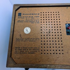 Panasonic RE-7259 FM-AM 2-Band Desktop Tabletop Wood Radio Vintage 1975
