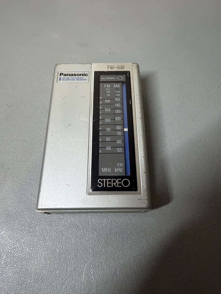 Vintage Panasonic Portable FM-AM-FM Stereo Radio Headphone Receiver Model RF-444