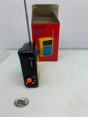 Vintage Silver Brand MINI Sporty 2 Band Radio AM/FM Black &rsquo;80s RARE UNUSED