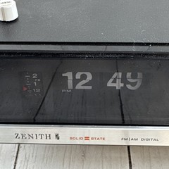 Vintage Zenith Solid State Flip Clock AM/FM Alarm Radio C465R Partially Works