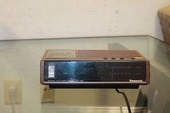 Vtg PANASONIC AM FM 2-Band Fluorescent Clock Radio Model RC-6130