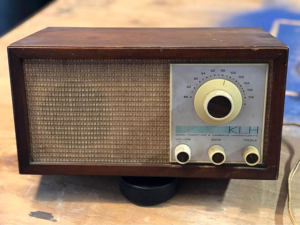 Vintage KLH Model Twenty-One FM Radio