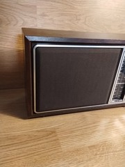 Vintage Realistic MTA-12 693 Tabletop AM/FM Radio Wood Veneer